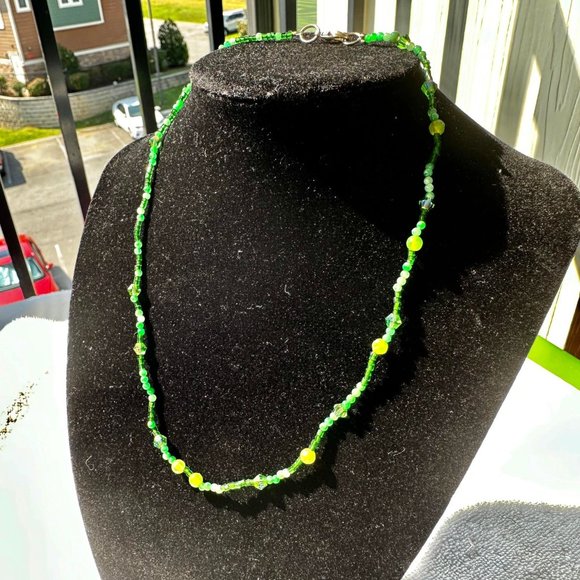 16" Green Beaded Swarovski Crystal Necklace - Picture 1 of 9